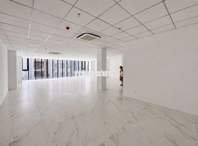 TOÀ BUILDING MẶT TIỀN 10M- SỬ DỤNG 1.400M2 TRUNG TÂM QUẬN TÂN BÌNH