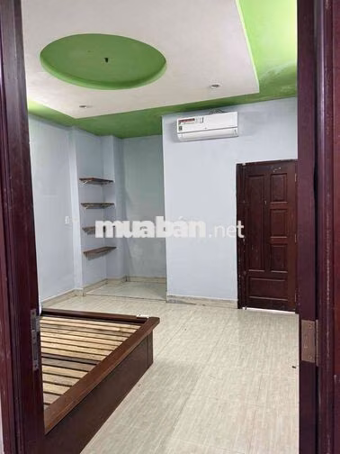 NHÀ HHG SẴN MÁY LẠNH 3PN HẺM XE HƠI NGAY GIÁP NGÃ 4 GA