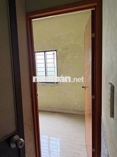 NHÀ HHG SẴN MÁY LẠNH 3PN HẺM XE HƠI NGAY GIÁP NGÃ 4 GA