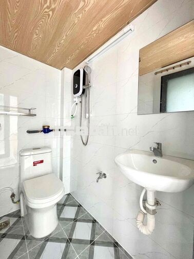 CHO THUÊ PHÒNG GÁC DUPLEX CÓ THANG MÁY/ GẦN ĐH VĂN LAN HUTECH GTVT FTU