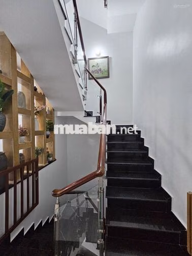 Chủ Ngộp !Bán nhà ở mới cứng HXH Lê Quang Định sẵn 5 Tầng 70m2 11,8 Tỷ