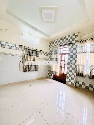 Cho Thuê Nhà DT 6x15m 1Trệt 1Lầu 4Pn 3Wc Sân Rộng Ôtô Hẻm 1 Sẹc Ngắn
