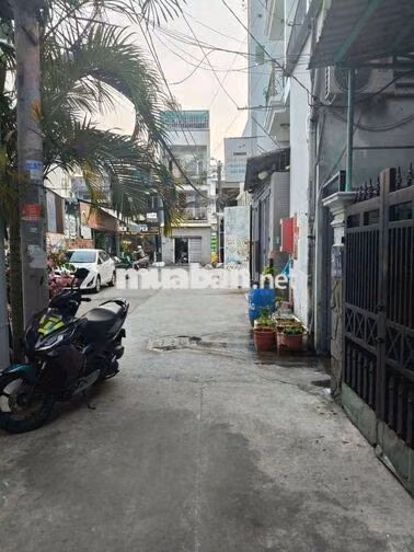 nhà đẹp vào ỏ ngay được gia rẻ 