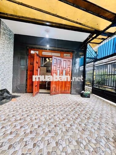 Cho Thuê Nhà DT 6x15m 1Trệt 1Lầu 4Pn 3Wc Sân Rộng Ôtô Hẻm 1 Sẹc Ngắn