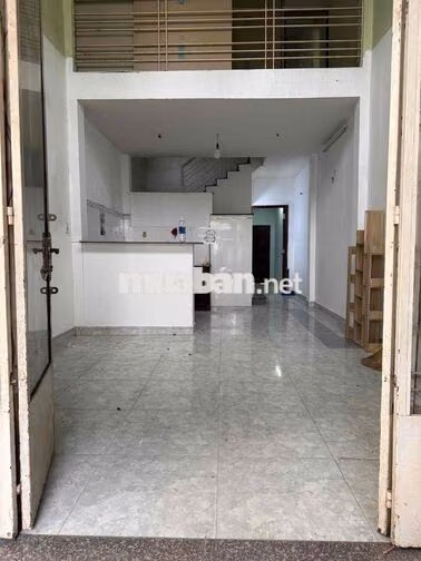 NHÀ HHG SẴN MÁY LẠNH 3PN HẺM XE HƠI NGAY GIÁP NGÃ 4 GA