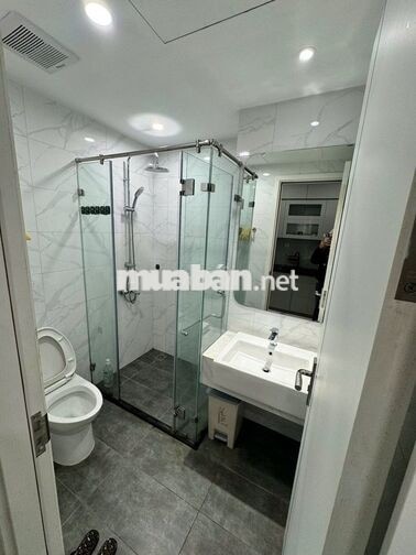 Căn hộ Studio, phân khu trung cấp, diện tích 32m, full đồ, giá 2ty1