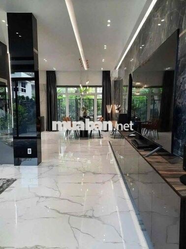 CHO THUÊ BIỆT THỰ PHÚ MỸ HƯNG QUẬN 7 4PN+4WC FULL NT 95 TRIỆU/ THÁNG