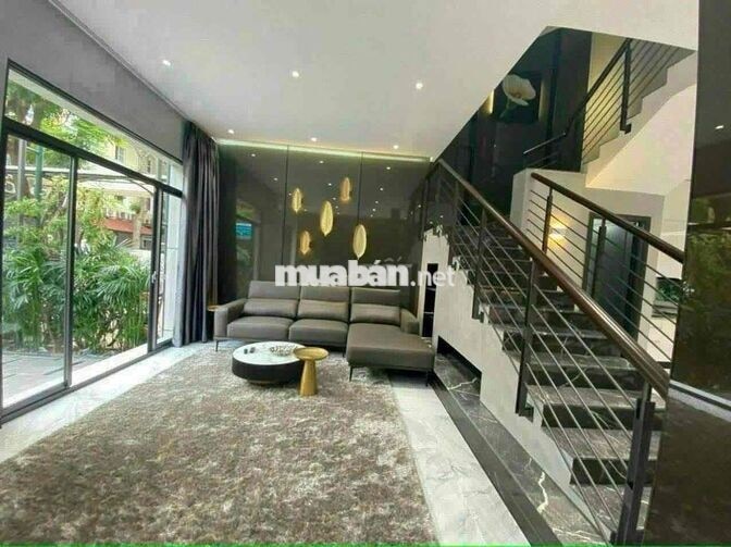 CHO THUÊ BIỆT THỰ PHÚ MỸ HƯNG QUẬN 7 4PN+4WC FULL NT 95 TRIỆU/ THÁNG