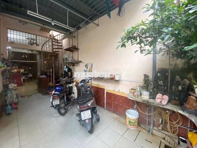 CHO THUÊ HOẶC BÁN NHÀ NGUYÊN CĂN GẦN SÂN BAY – ĐẦU ĐƯỜNG PHẠM VĂN ĐỒNG