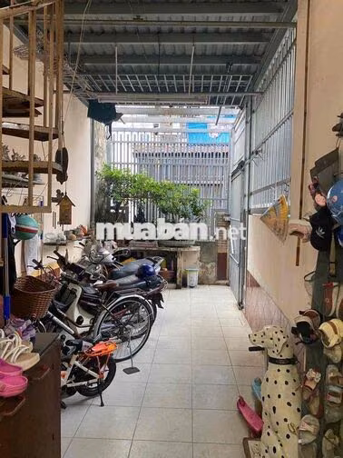 CHO THUÊ HOẶC BÁN NHÀ NGUYÊN CĂN GẦN SÂN BAY – ĐẦU ĐƯỜNG PHẠM VĂN ĐỒNG