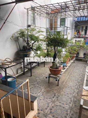CHO THUÊ HOẶC BÁN NHÀ NGUYÊN CĂN GẦN SÂN BAY – ĐẦU ĐƯỜNG PHẠM VĂN ĐỒNG