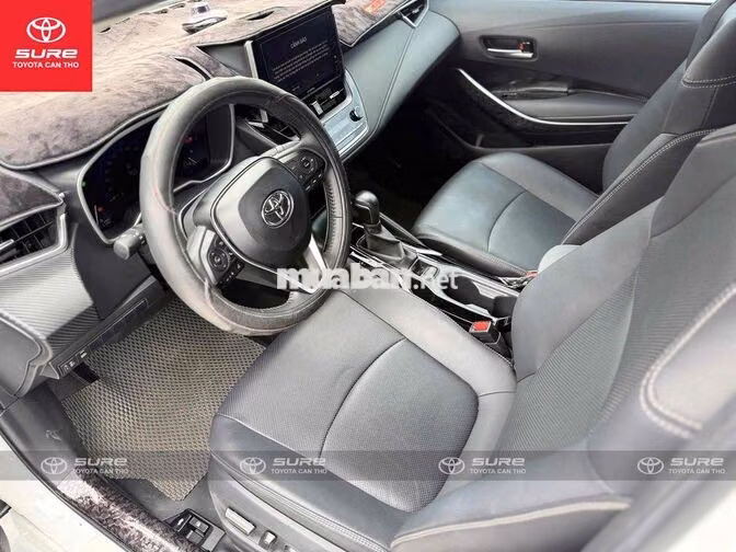 Toyota Corolla Altis 1.8V 2023 15.000km CHÍNH HÃNG