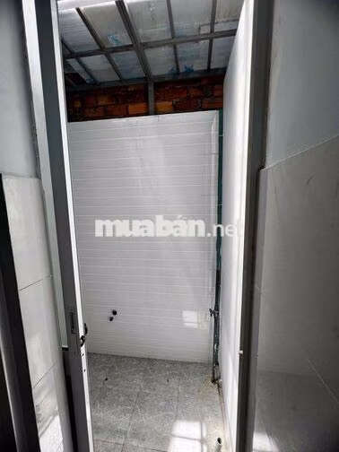 Chính chủ cho thuê nhà nguyên căn Nguyễn Khoái, Quận 4