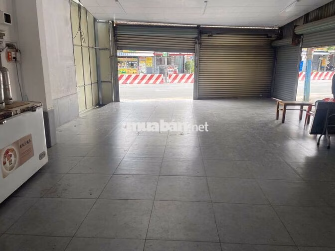 Cho thuê MB Gốc , 7 x 14m, giá 10tr/ tháng