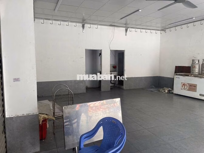 Cho thuê MB Gốc , 7 x 14m, giá 10tr/ tháng