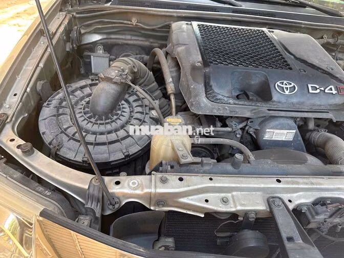 Toyota Fortuner 2016 Số sàn Ghế da Bạc