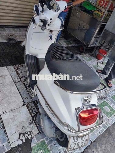 Piaggio Vespa Primavera Trắng  3vie