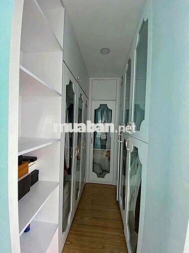 Nhà Full Nội Thất 1 Trệt 3 Lầu 4PN Hẻm KDC Nam Long Trần Trọng Cung