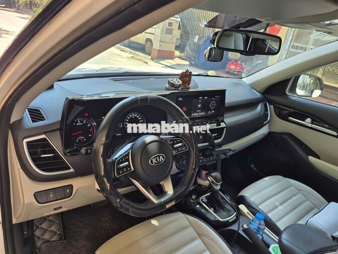 Kia Seltos 1.4 Premium 2020 Trắng nóc đen