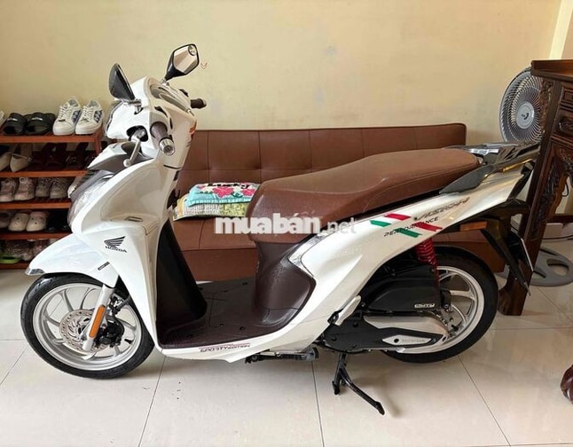 Honda Vision  2022 Bstp Smartkey Đèn Led 9 Chủ