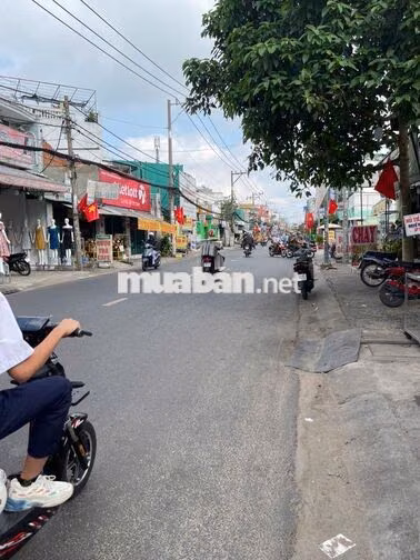 CHO THUÊ TOÀ NHÀ MẶT TIỀN ĐƯỜNG NGUYỄN VĂN KHỐI 7X30M 5L CÓ THANG MÁY