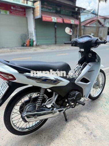 Wave Alpha 2023 Trắng lướt đẹp keng k lỗi nhỏ