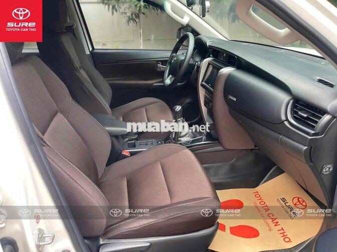 Toyota Fortuner G 4x2 MT 2020 Trắng 103.000KM