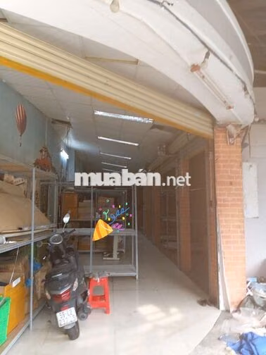 CHO THUÊ MẶT BẰNG  MẶT TIỀN - XE TẢI RA VÀO THOẢI MÁI