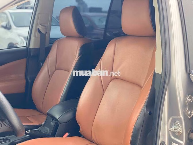 Toyota Innova 2.0G 2019 Bạc Tự động