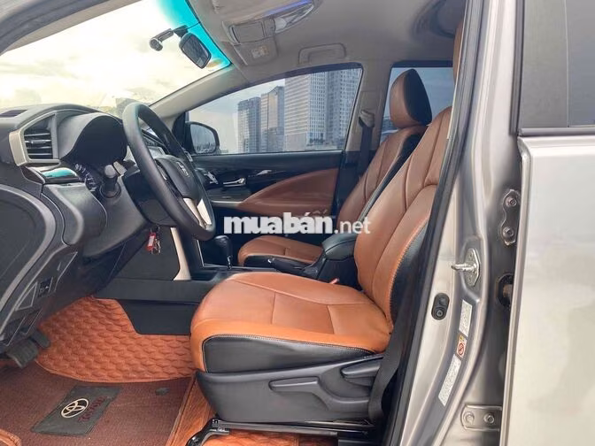 Toyota Innova 2.0G 2019 Bạc Tự động