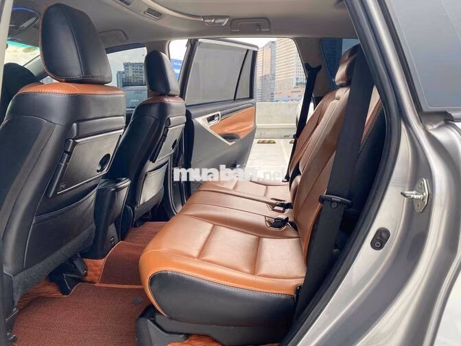 Toyota Innova 2.0G 2019 Bạc Tự động