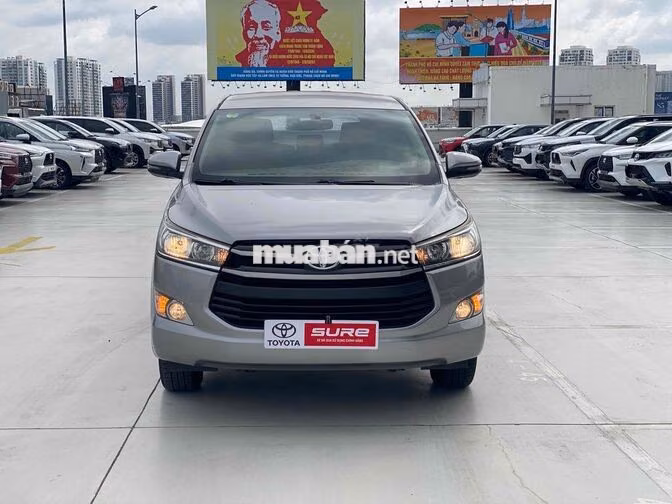 Toyota Innova 2.0G 2019 Bạc Tự động