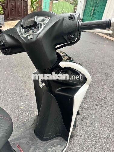 Honda Vision 2024 Trắng đen 30 ngàn km