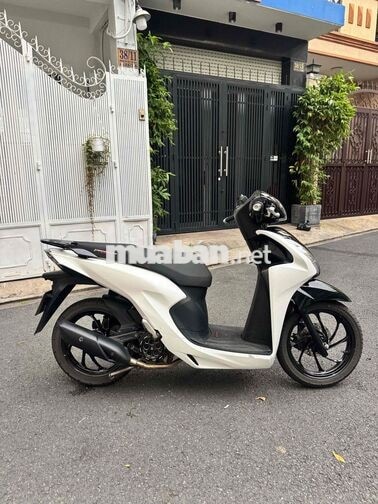 Honda Vision 2024 Trắng đen 30 ngàn km