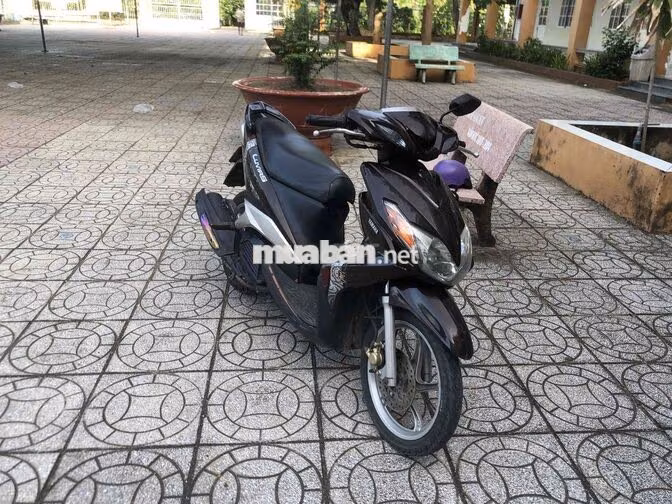 Yamaha Luvias Nâu Xe tay ga