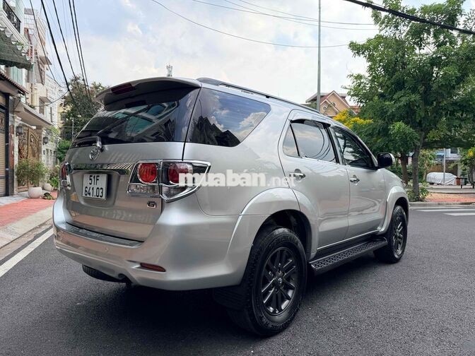 Toyota Fortuner 2.5G Số sàn 7 chỗ sản xuất 2016