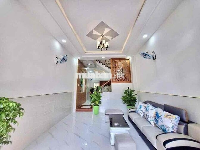 Cho Thuê Nhà Hẻm 1/ Ngắn Ngay Chợ DT 280m2 1Trệt 4Lầu 6Pn 4Wc Ban Công