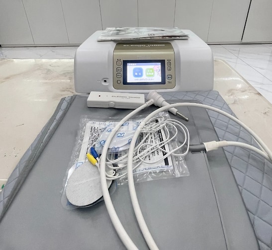 Máy trị liệu điện trường Fujiiryoki FX-14000 Nhật Bản