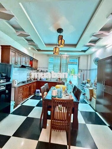 nhà 3 tầng 4pn 4wc sân thượng hẻm 7m thông phù hợp ở và lmowr vp cty