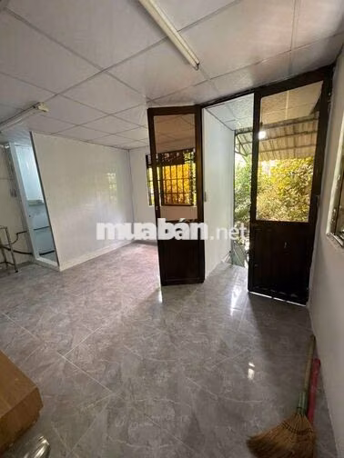 cho thuê phòng 28m2 pn riêng pk rộng nhiều của sỏ Mai Xuân Thưởng BT