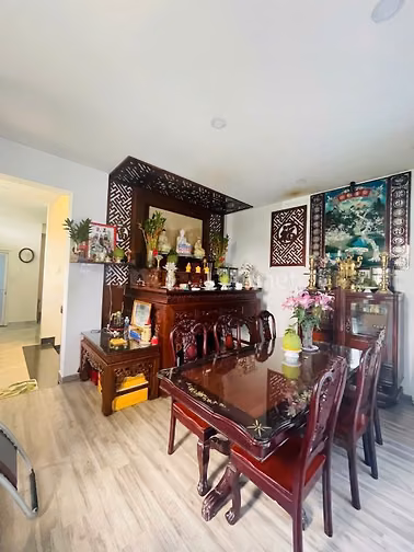 Có thang máy ,Căn góc 2 mặt tiền đường nội bộ Khu Tên Lửa
