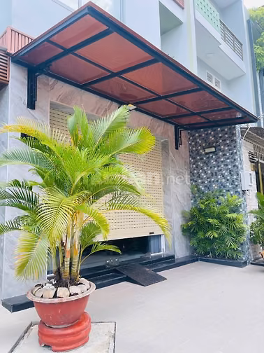 Có thang máy ,Căn góc 2 mặt tiền đường nội bộ Khu Tên Lửa