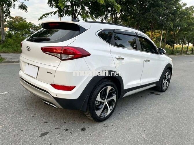Hyundai Tucson 1.6 Turbo 2018 Trắng 10 vạn km