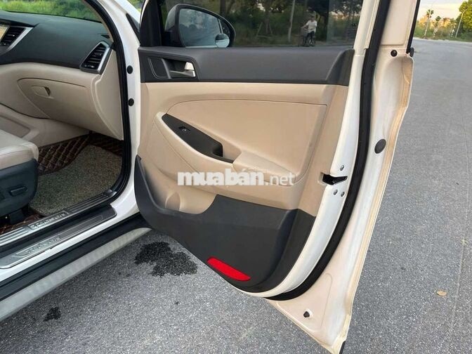Hyundai Tucson 1.6 Turbo 2018 Trắng 10 vạn km