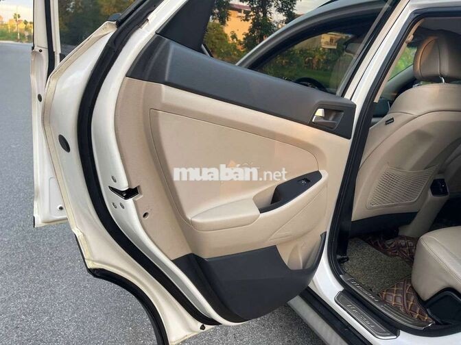 Hyundai Tucson 1.6 Turbo 2018 Trắng 10 vạn km