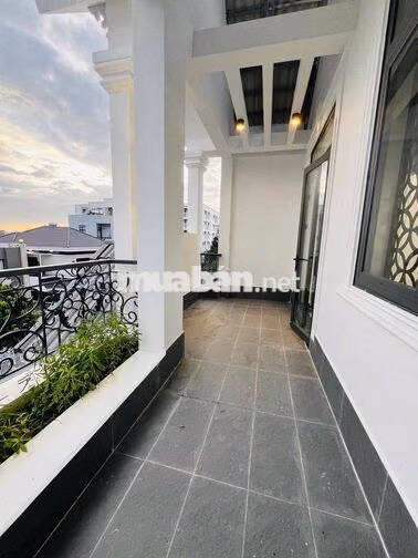 CHO THUÊ NHÀ TRỆT 2 LẦU MỚI ĐẸP CÓ NỘI THẤT KHU DÂN CƯ NAM LONG