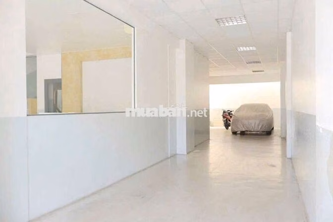 TÒA NHÀ VĂN PHÒNG - CÓ SẴN BÀN GHẾ , MÁY LẠNH -THANG MÁY - BÃI XE
