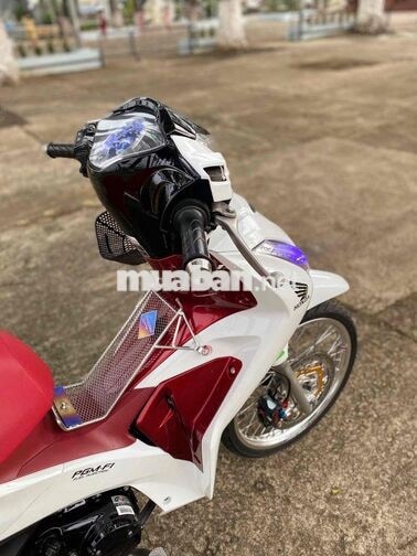 Honda Future Neo FI Trắng đỏ Thể thao