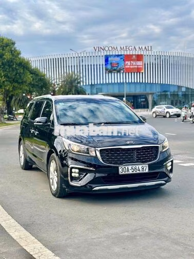 Kia Sedona 2018 Tiêu chuẩn màu Đen