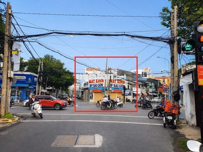 Cho thuê căn 2 mặt tiền phù hợp kinh doanh Take Way.